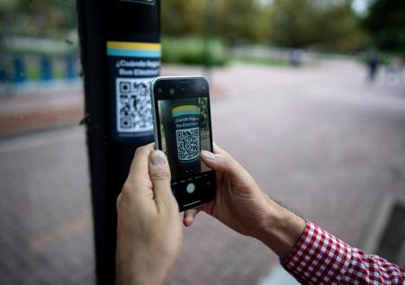Россиян предупредили об опасности сканирования QR-кодов