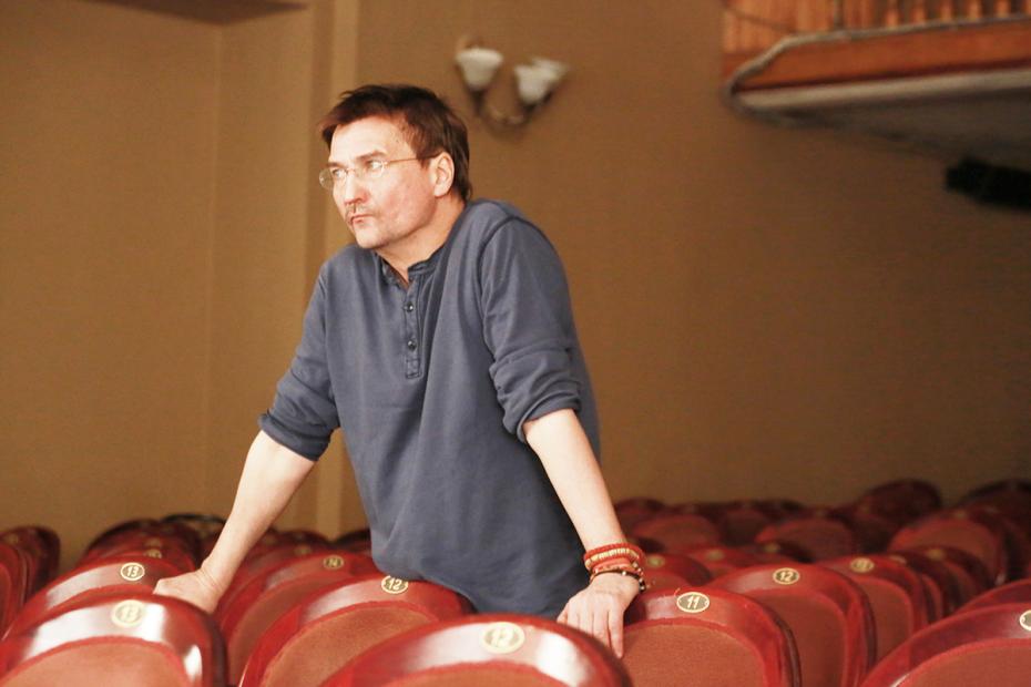 Юрий Бутусов на репетиции спектакля «Дядя Ваня» в театре имени Ленсовета, 2017 год