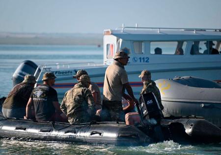 Второе тело нашли на месте падения военного вертолета в Казахстане