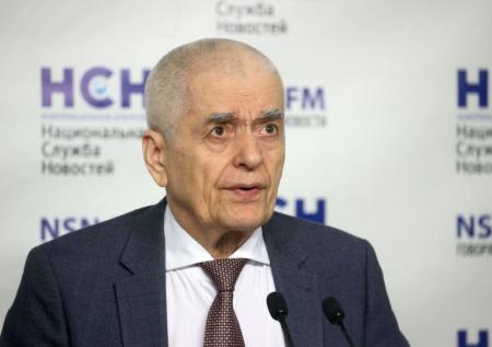 Онищенко назвал диверсией торговлю контрафактной чачей в Адлере