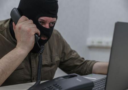 В «Альфе» объяснили, как украинские спецслужбы вербуют пенсионерок