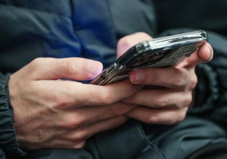 Завис смартфон и не реагирует? Простые способы оживить гаджет