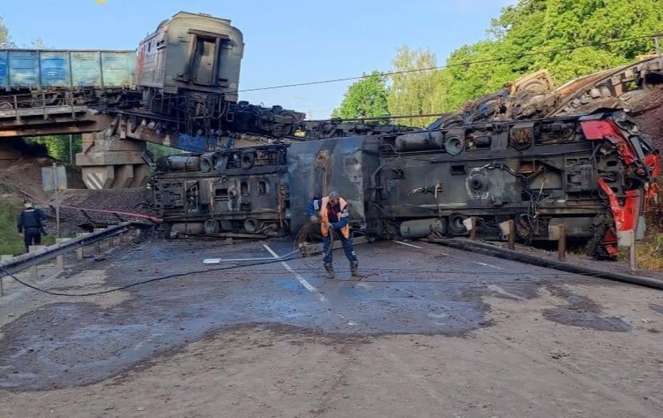 Обрушение железнодорожного моста на 48-м км трассы Тросна — Калиновка Железногорского района в Курской области