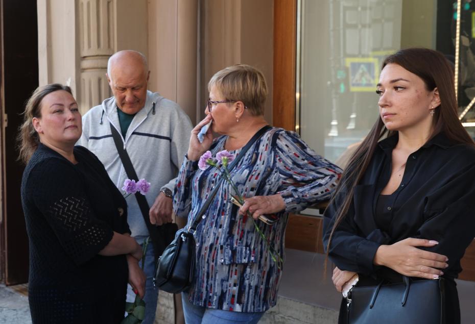 Прощание с народным артистом России Иваном Краско в театре им. Комиссаржевской в Петербурге