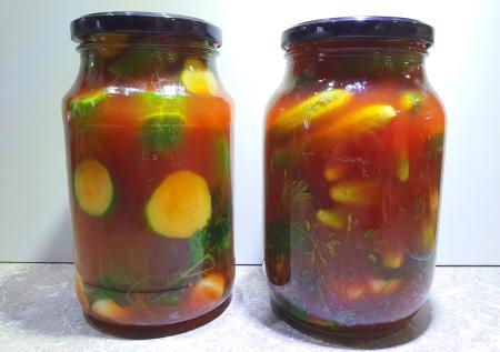 Огурцы с томатным соусом, которые улетают быстрее шашлыка