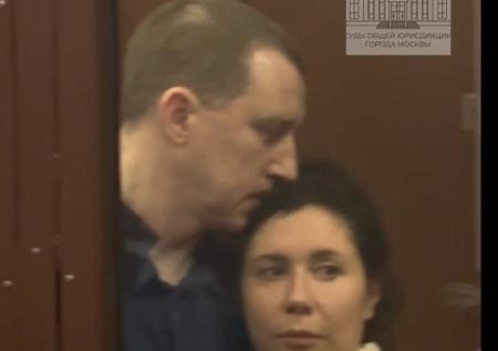 Экс-мэру Сочи и его жене продлили арест по делу о коррупции