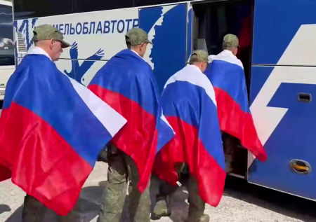 «Теще скажи, пускай блины печет»: освобожденные бойцы связались с родными
