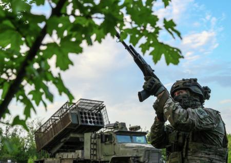 Спасение подразделения ВС РФ, удары по ЗАЭС: новости СВО к утру 14 августа