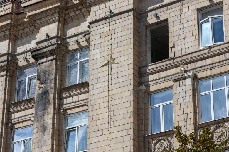 Здание правительства Белгородской области, поврежденное в результате обстрела со стороны ВСУ