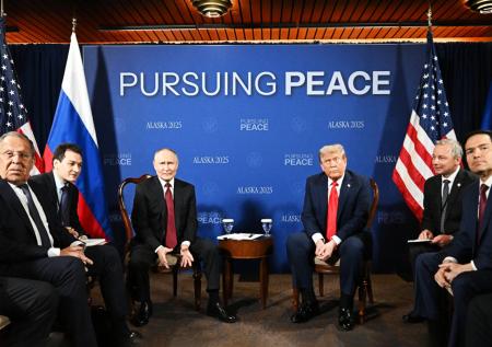 Профайлер раскрыл нюанс поведения Трампа и его команды на встрече с Путиным