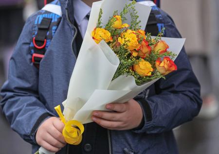 Родителям дали советы, как сэкономить на букете к 1 Сентября