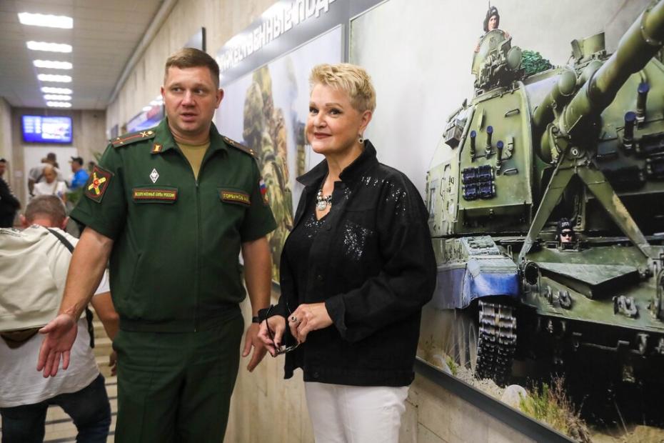 Маргарита Суханкина посетила Единый пункт отбора на военную службу по контракту