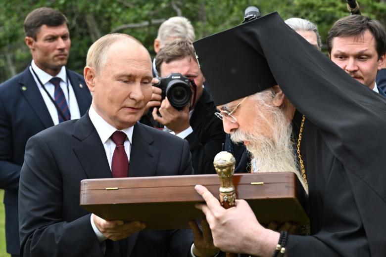 Владимир Путин и архиепископ Ситкинский и Аляскинский Алексий