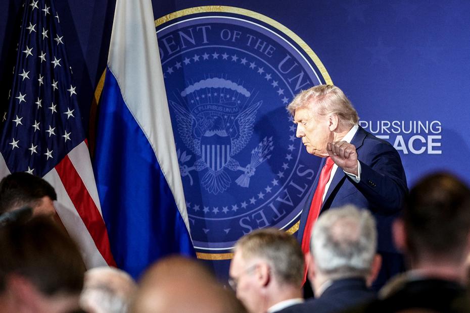 Дональд Трамп после пресс-конференции по итогам встречи с президентом России Путиным на территории военной межвидовой базы ВС США Эльмендорф-Ричардсон