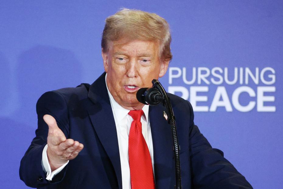 Дональд Трамп во время совместной с президентом РФ Владимиром Путиным пресс-конференции по итогам переговоров на Аляске