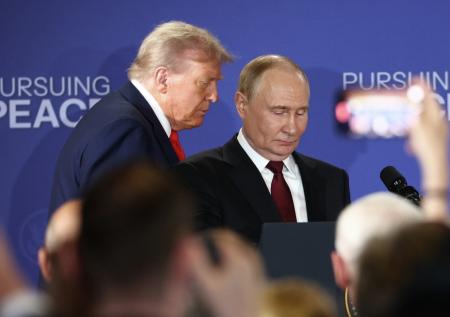 Переговоры Путина и Трампа: главные лица, чем запомнилась встреча