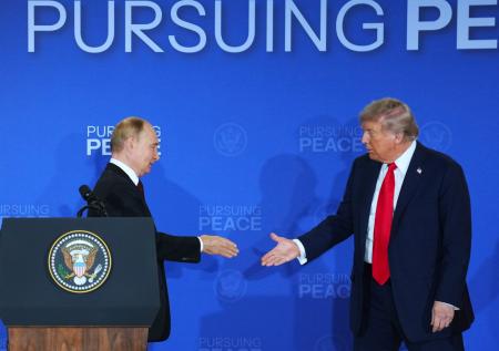 «Next time in Moscow»: Трамп оценил идею Путина провести встречу в Москве