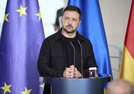Зеленский согласился обсуждать вопрос территорий, но с условием