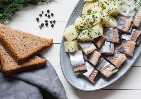 Сельдь теперь солю только так! Получается нежная как масло и тает во рту
