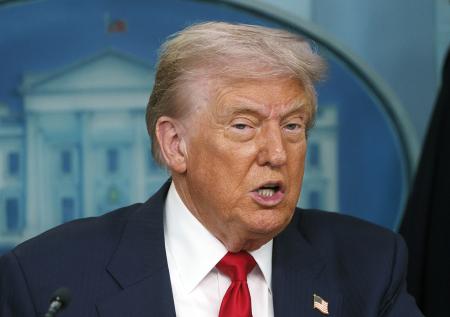 Трамп надеется, что Белоруссия скоро освободит 1,3 тысячи человек