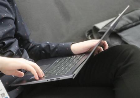 В MAX ответили на слухи о слежке за пользователями через камеру