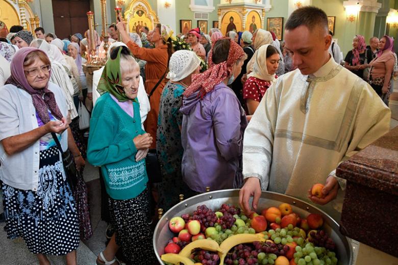 Верующие в праздник Преображения Господня