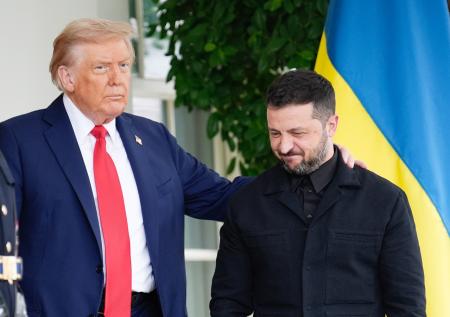 Пришел грустный, в черном костюме: фото встречи Трампа с Зеленским