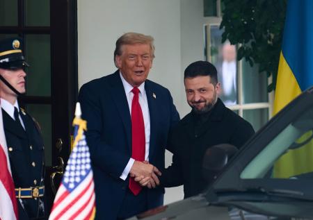 Зеленский похвастался перед Трампом своим костюмом для встречи