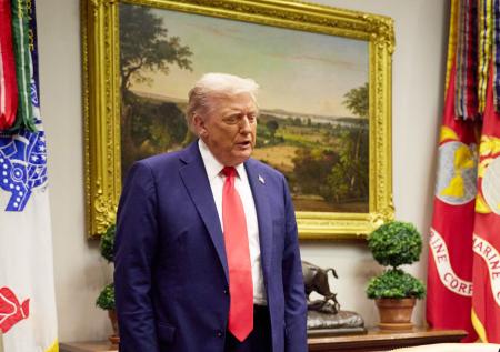 Глава РФПИ опубликовал фото Трампа во время звонка Путину