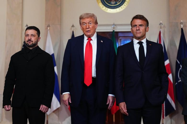 Владимир Зеленский, Дональд Трамп и Эммануэль Макрон