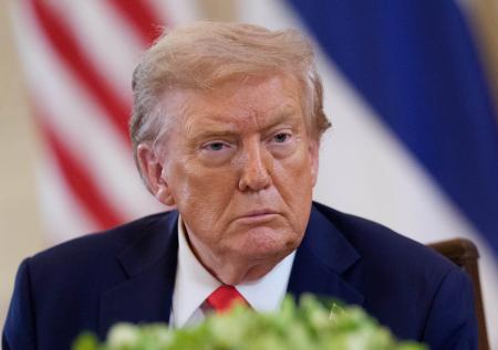 «Это безумно»: тайное послание Трампа Макрону попало на видео