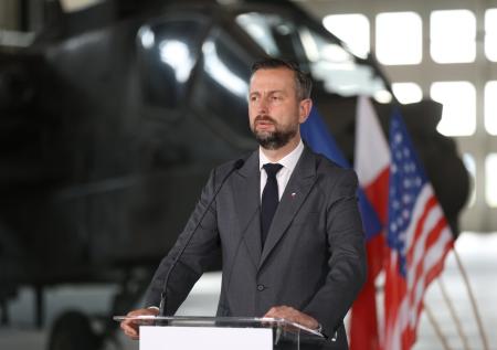 Глава Минобороны Польши заявил о падении якобы российского дрона