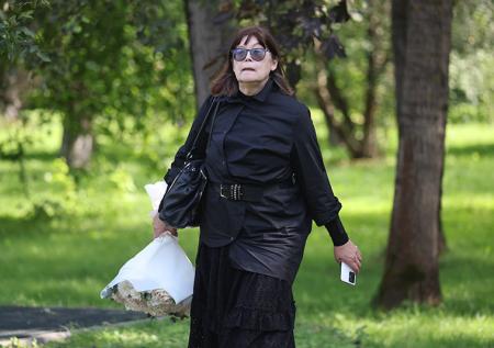 Мать Дарьи Дугиной приехала на открытие памятника дочери
