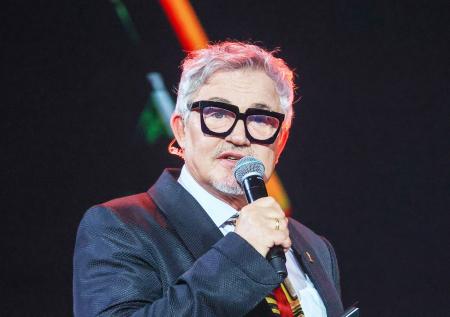 Снова женится или вернется на ТВ? Почему Дибров согласился на тихий развод