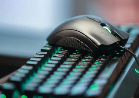 Пенсионерка обрела популярность после игры в Counter-Strike 2 на стриме