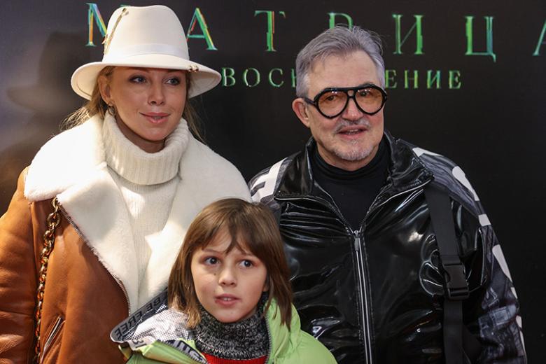 Дмитрий Дибров, его жена Полина и сын Илья