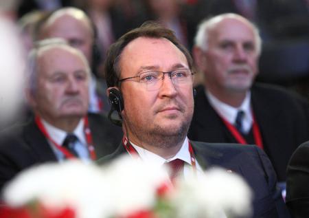 Наклейка о России на двери ресторана вызвала громкий скандал в Румынии
