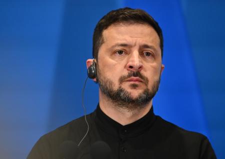 Зеленский назвал три страны, где готов встретиться с Путиным