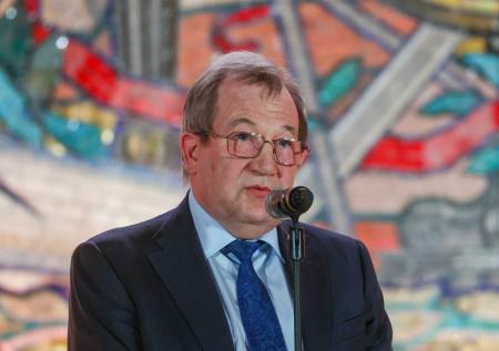 Президенту РАН присвоено звание Героя труда