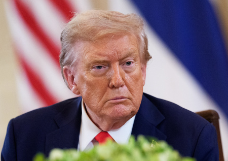 Трамп не захотел присутствовать на встрече Путина и Зеленского