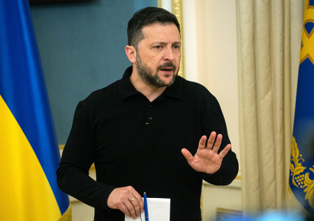 «Играет с огнем»: на Западе упрекнули Зеленского за систематические выходки