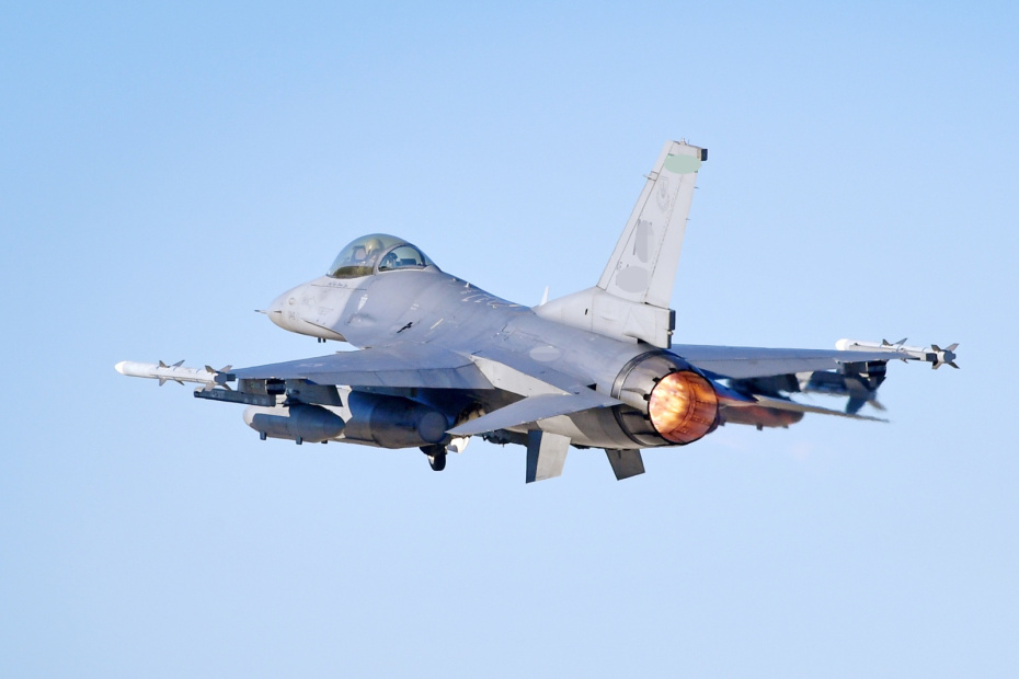 Истребитель F-16