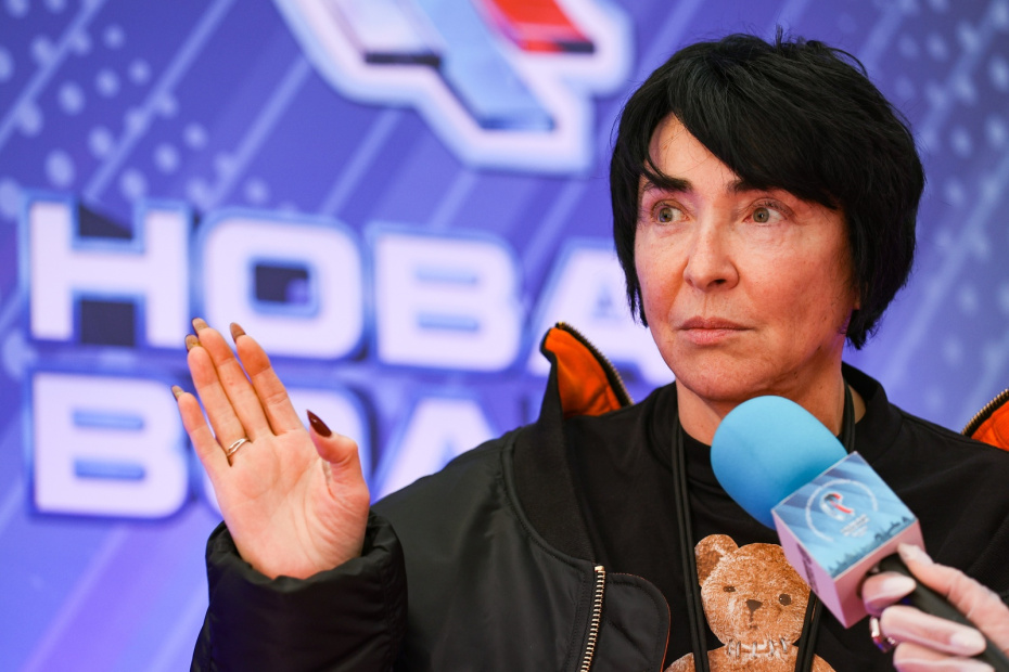 Певица Лолита Милявская во время открытия международного музыкального конкурса «Новая волна» на концертной площадке New Wave Hall