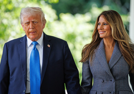 В США раскрыли детали общения Трампа с женой