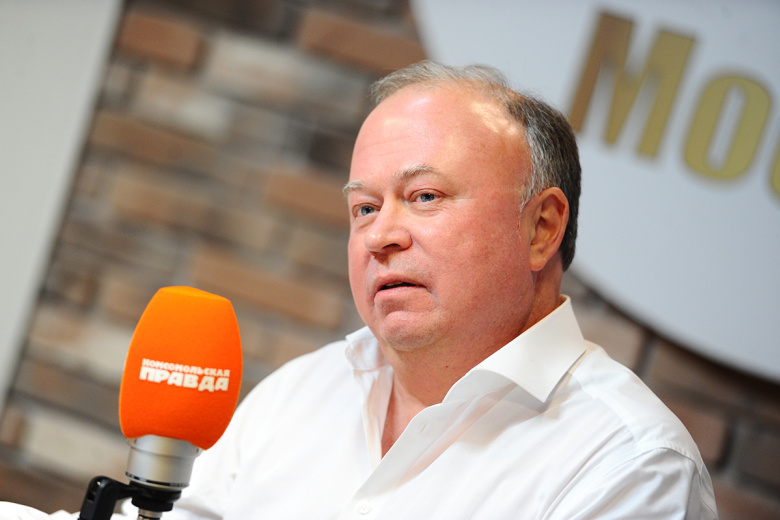 Андрей Караулов