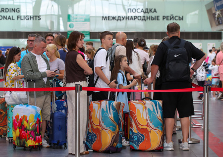 В Пулково задержали свыше полусотни рейсов