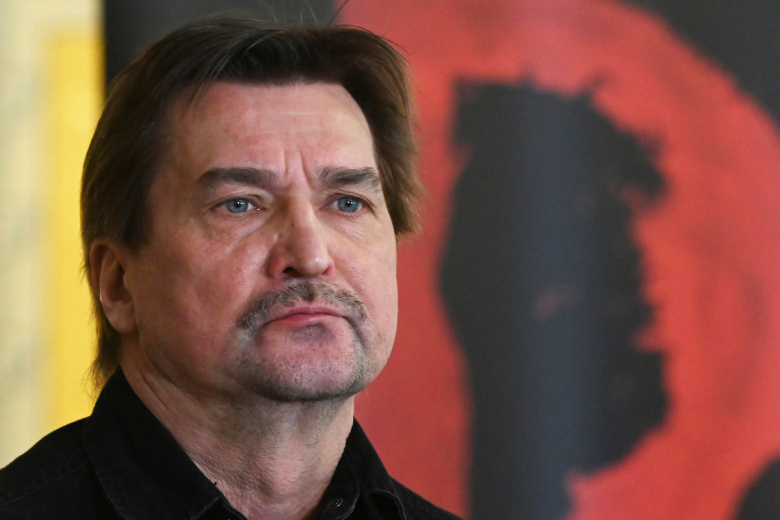 Юрий Бутусов