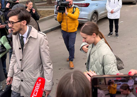 Суд разрешил Митрошиной съехать из квартиры свекра