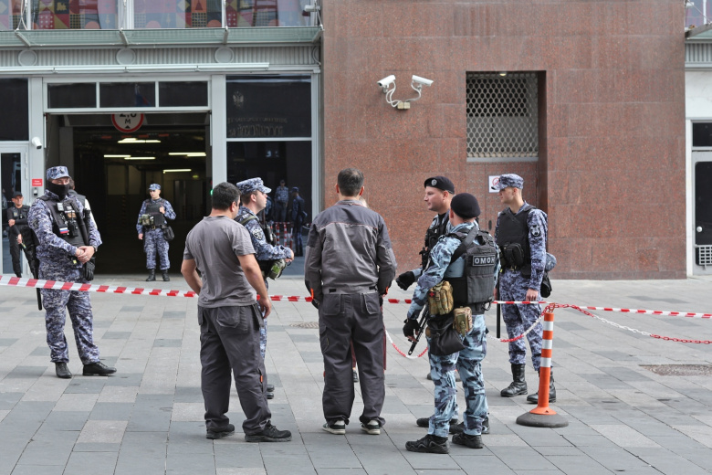 Обстановка у Центрального детского магазина на Лубянской площади, где произошла разгерметизация баллона
