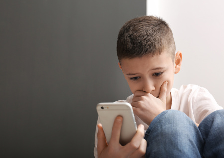 Родителям дали советы, как защитить детей от киберпреступников